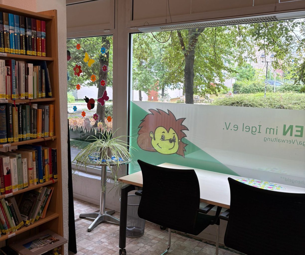 Winzerla Lernen Bibliothek hinten